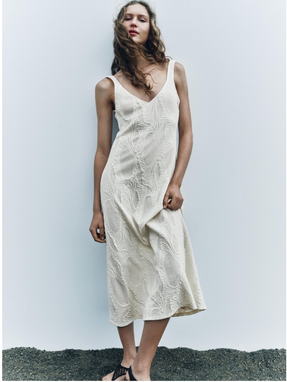 Zara Sleeveless V-Neck Cream Knit Midi Dress Large